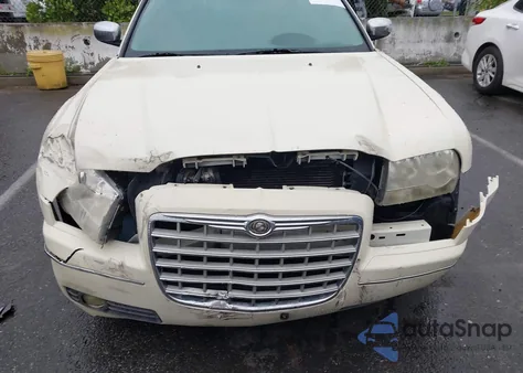 2010 Chrysler 300 Touring/Signature Series/Executive Series from USA, damaged, VIN 2C3CA5CV9AH319803